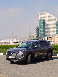 2023 Nissan Rogue for Rent in Al Jaddaf photo 5