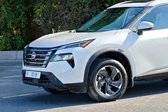 2024 Nissan Rogue for Rent in Al Jaddaf photo 3