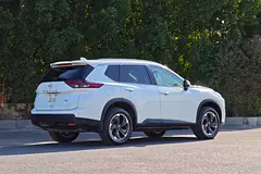 2024 Nissan Rogue for Rent in Al Jaddaf photo 4