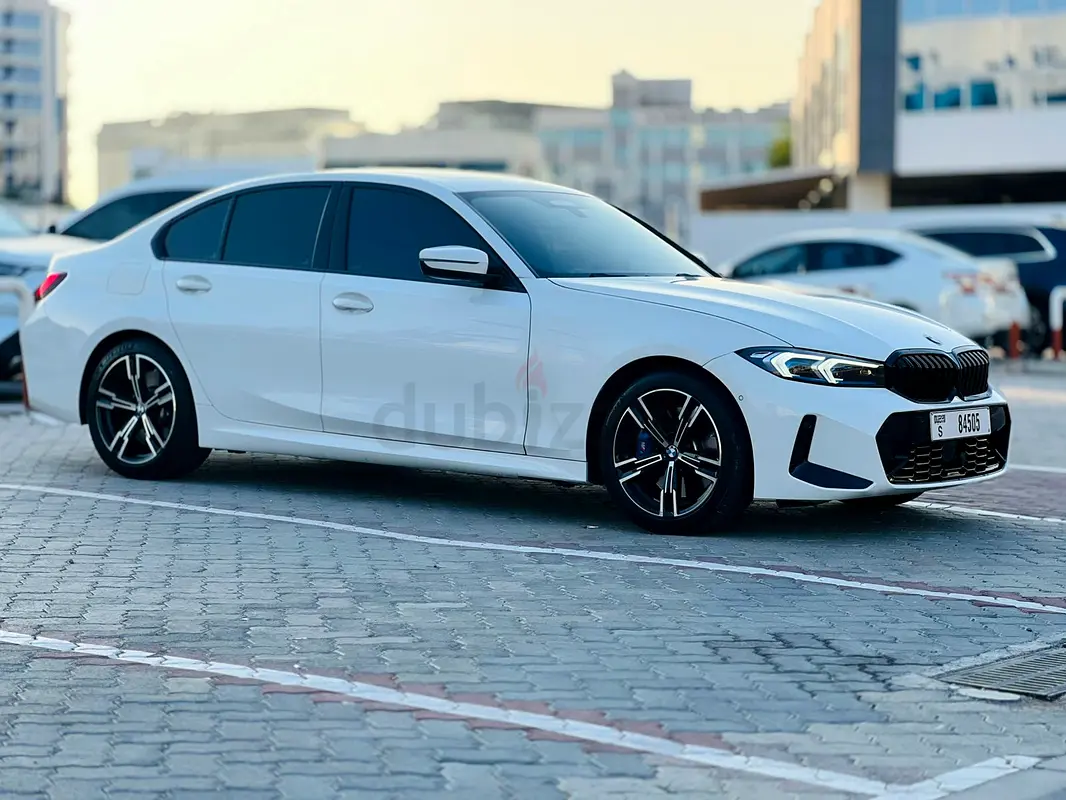 2023 BMW 3-Series for Rent in Sheikh Zayed Road photo 3