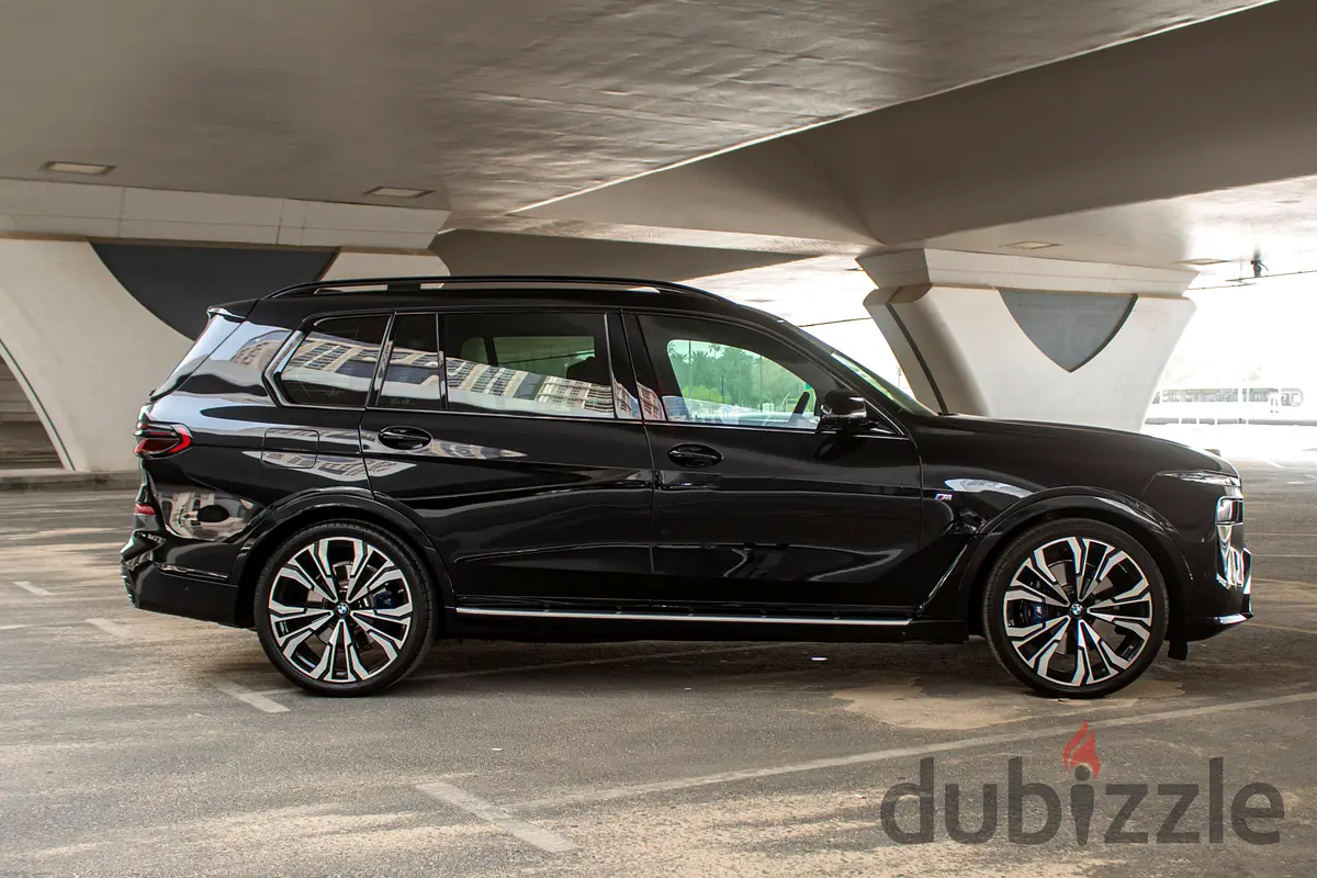 2024 BMW X7 for Rent in Business Bay photo 4