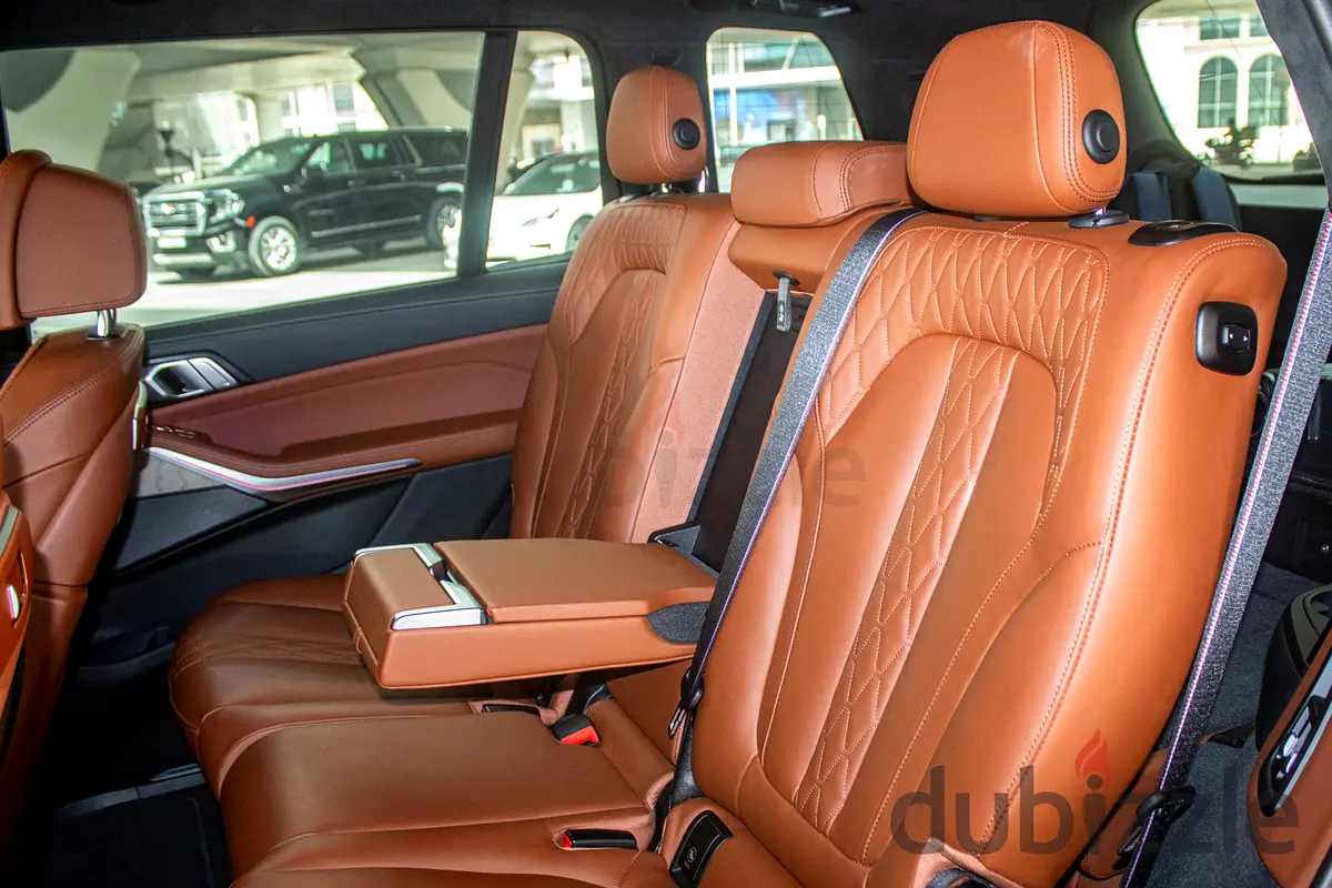 2024 BMW X7 for Rent in Business Bay photo 10