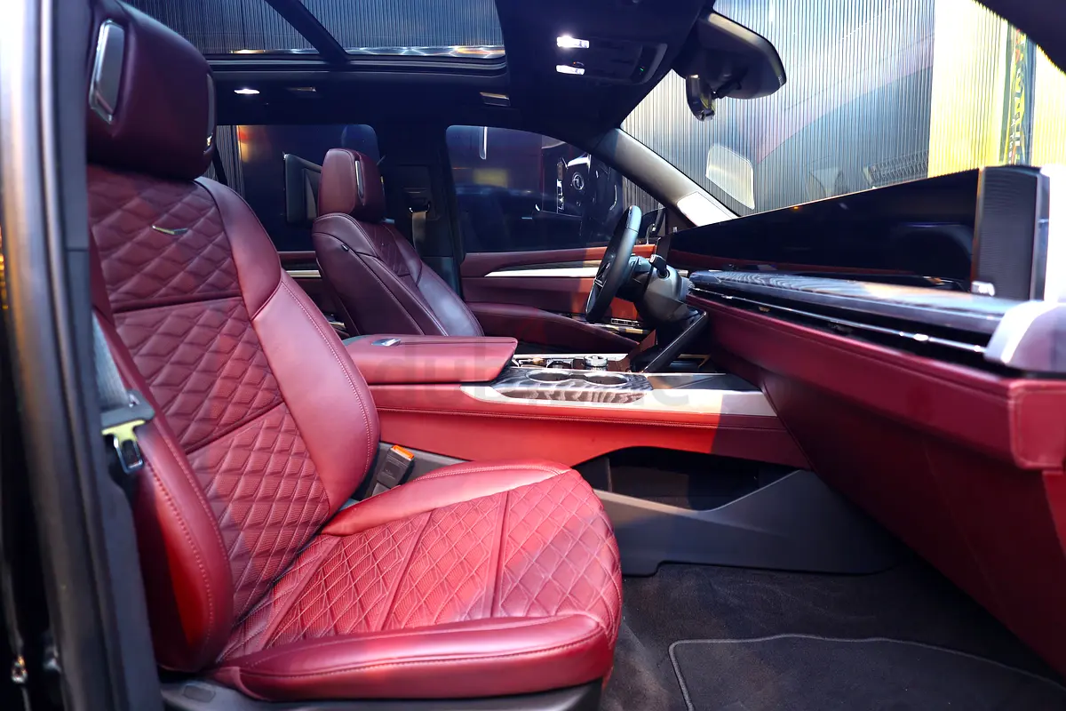2025 Cadillac Escalade for Rent in Al Quoz 3 photo 4