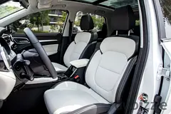 2025 MG ZS for Rent in Dubai Hills Estate photo 9