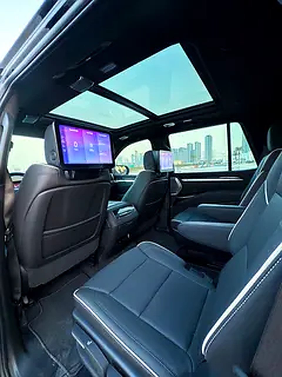 Black edition - escalade 7 seaters photo 6