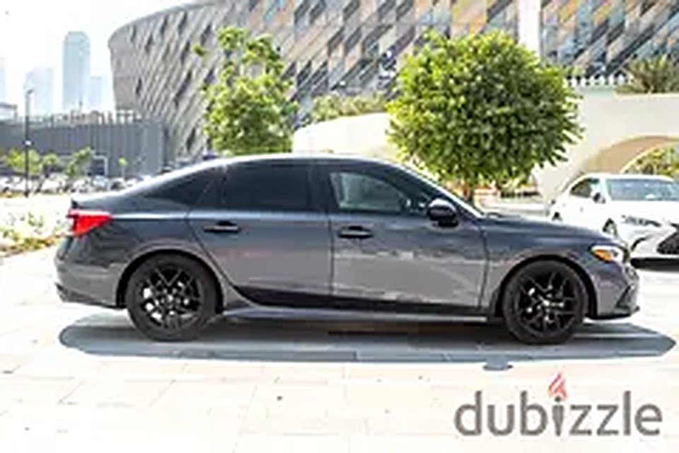 2025 Honda Civic for Rent in City Walk photo 3
