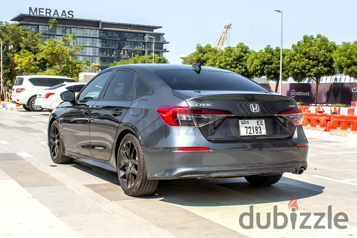 2025 Honda Civic for Rent in City Walk photo 6